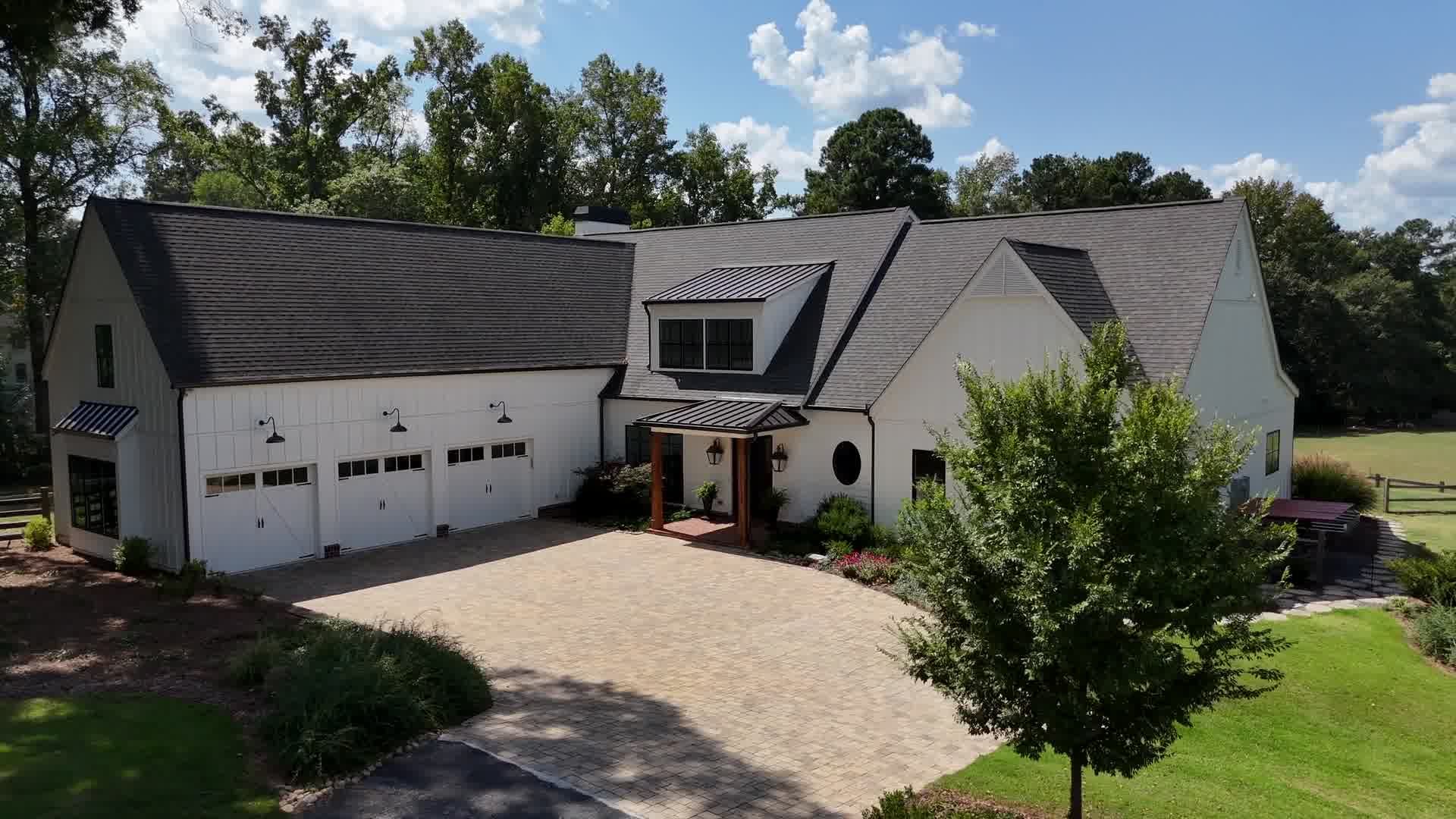 Water Oak Farm — front exterior